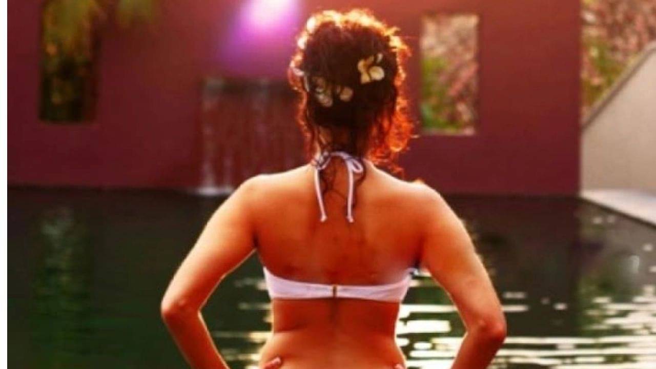 নগ্ন ছবি দেখিয়ে টাকা তুলত ভাই! বিস্ফোরক অভিনেত্রী