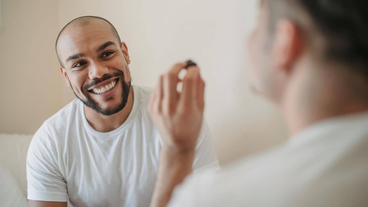Hair care: টাক পড়ছে, বুঝতে পারছেন না! এই উপসর্গগুলো সতর্ক করবে পুরুষদের...
