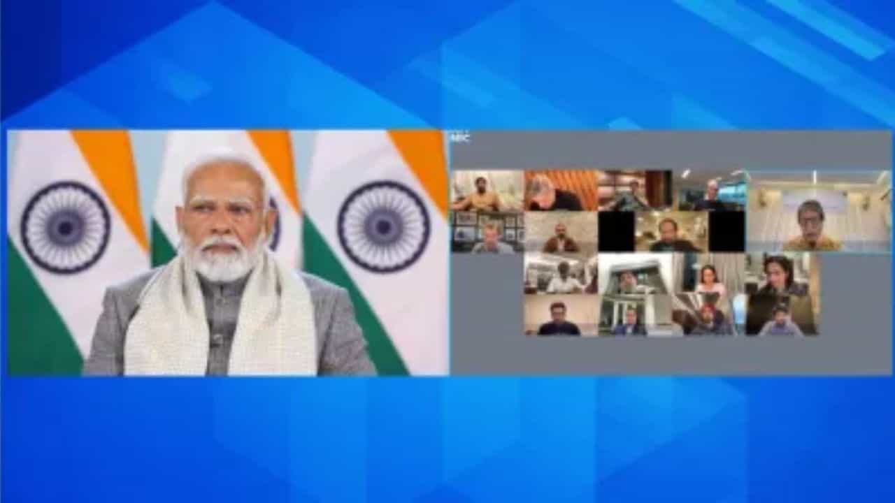 PM Modi: WAVES Summit-এ অমিতাভ-শাখরুখ-অক্ষয়দের সঙ্গে দীর্ঘ আলোচনায় মোদী PM Modi: WAVES Summit-এ অমিতাভ-শাখরুখ-অক্ষয়দের সঙ্গে দীর্ঘ আলোচনায় মোদী