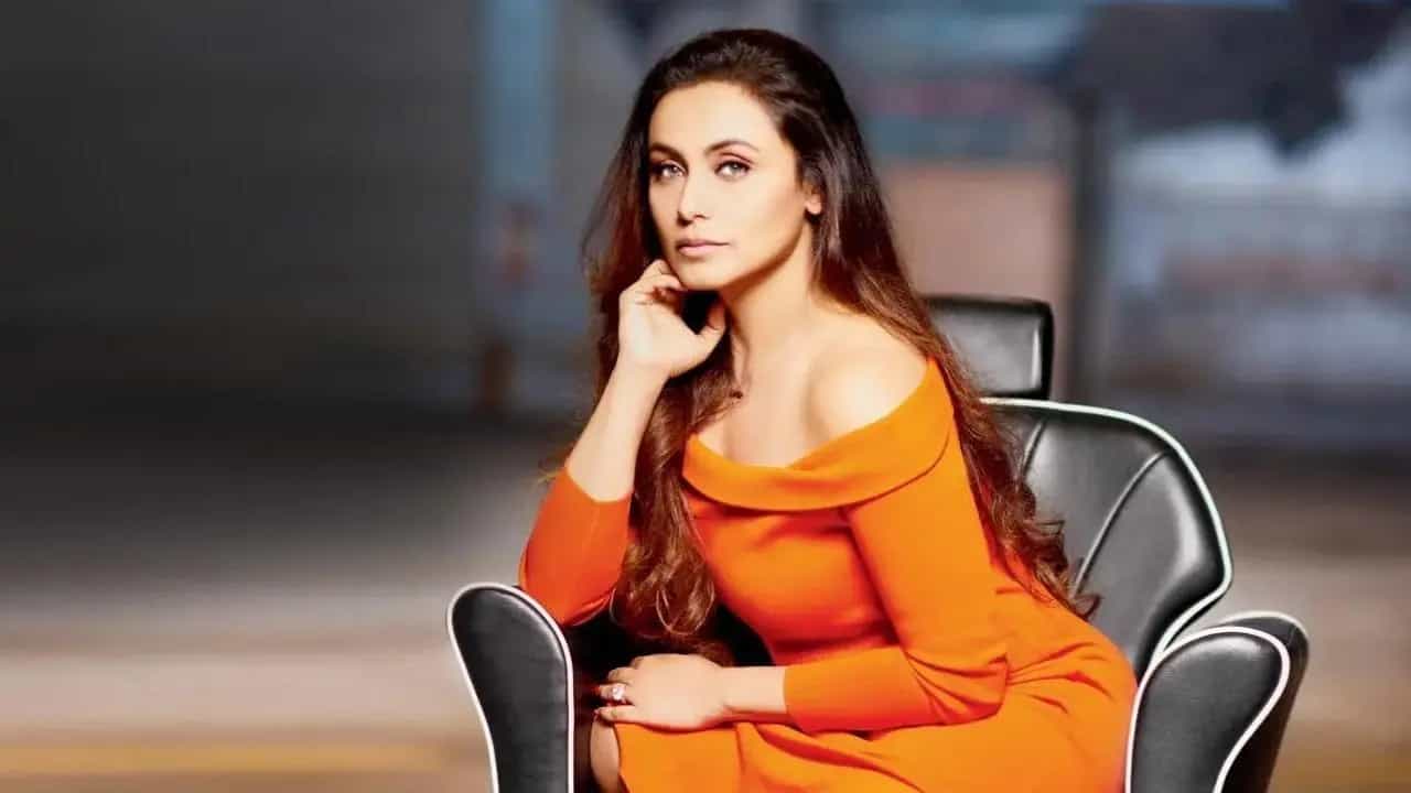'না' বলায় বিপত্তিতে রানির পরিবার, তুলে নিয়ে যাওয়া হয় মা-বাবাকে, তারপর... 'না' বলায় বিপত্তিতে রানির পরিবার, তুলে নিয়ে যাওয়া হয় মা-বাবাকে, তারপর...