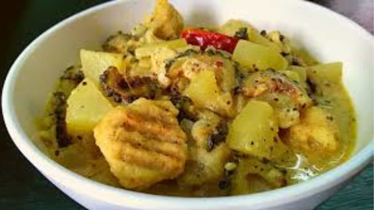 Recipe: সিজন চেঞ্জে ঘন ঘন শরীর খারাপ? চালকুমড়োর শুক্তো খেয়েই থাকুন সুস্থ Recipe: সিজন চেঞ্জে ঘন ঘন শরীর খারাপ? চালকুমড়োর শুক্তো খেয়েই থাকুন সুস্থ