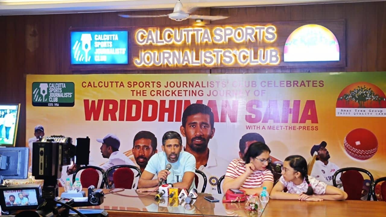 Wriddhiman Saha: আমি বোরিং, রোমির ইচ্ছেপূরণ করতে না পারার আক্ষেপ ঋদ্ধিমান সাহার!