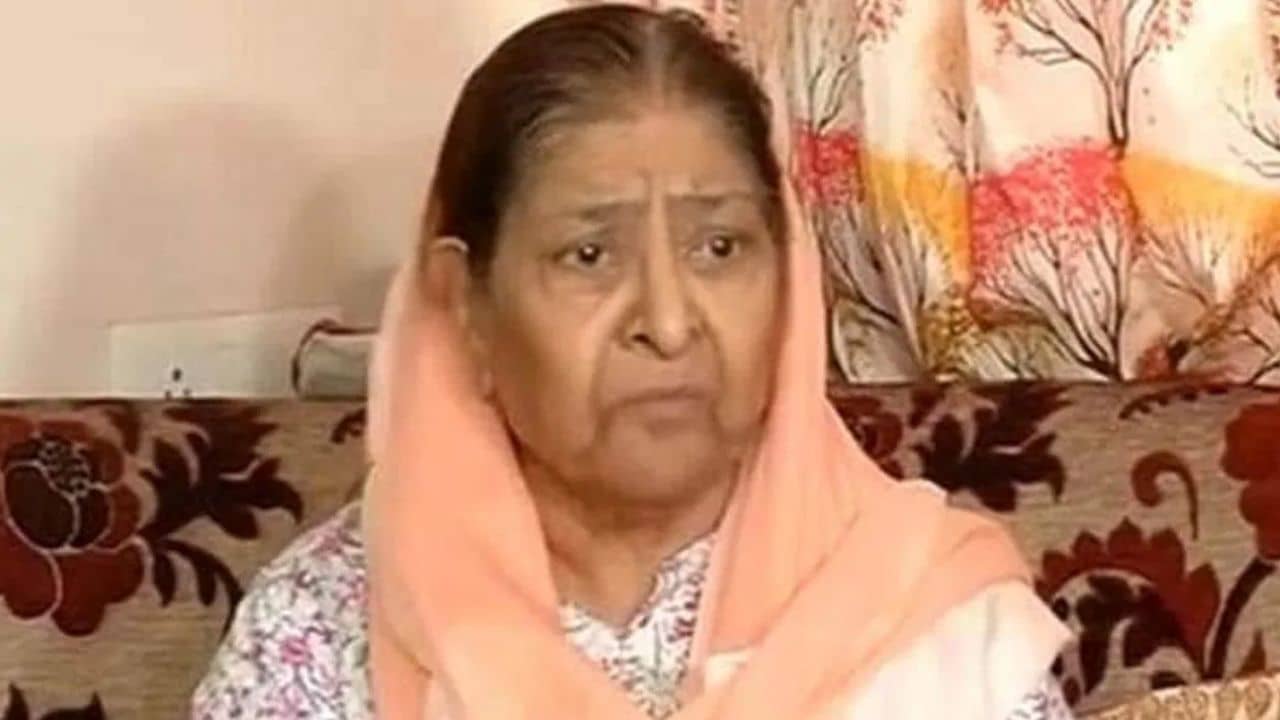 Zakia Jafri: গুজরাট হিংসায় স্বামীকে হারিয়েছিলেন, ৮৬ বছর বয়সে প্রয়াত জাকিয়া