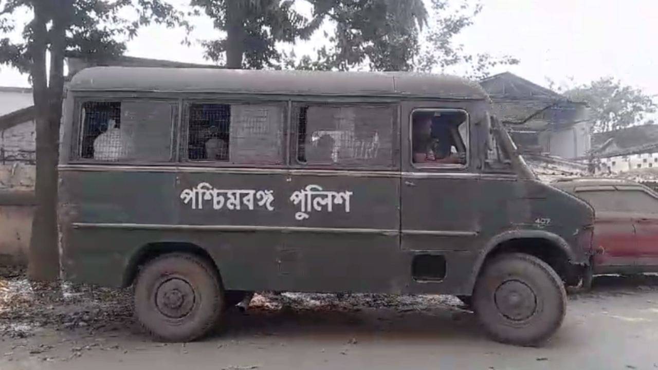 Howrah Station: হায়দরাবাদ থেকে বাংলাদেশ যাওয়ার ছক, হাওড়া স্টেশন থেকে গ্রেফতার ৪ রোহিঙ্গা