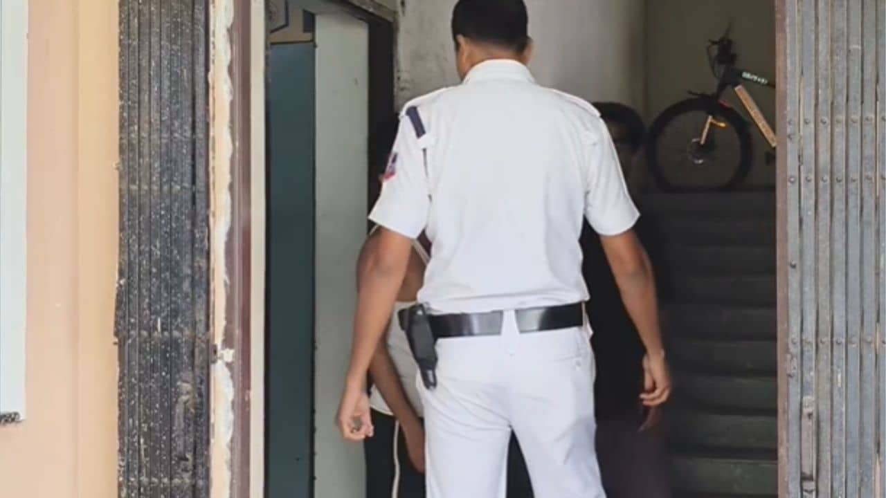 Newtown: ৯ বছরের নাবালিকাকে নির্যাতন, গ্রেফতার রং মিস্ত্রি