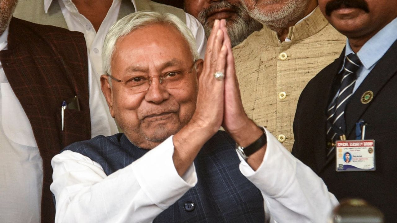 Nitish Kumar on Budget 2025: ঢেলে উপহার বিহারকে, নীতীশের মন জিততে পারলেন নির্মলা?