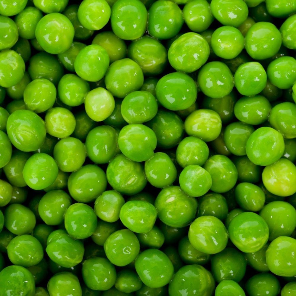 শীতকাল এখনও ফুরিয়ে যায়নি। ফলে উপরিল্লিখিত উপকরণগুলি ছাড়াও নিরামিষ আলুর দম বানাতে কড়াইশুঁটি ব্যবহার করতে পারেন।
