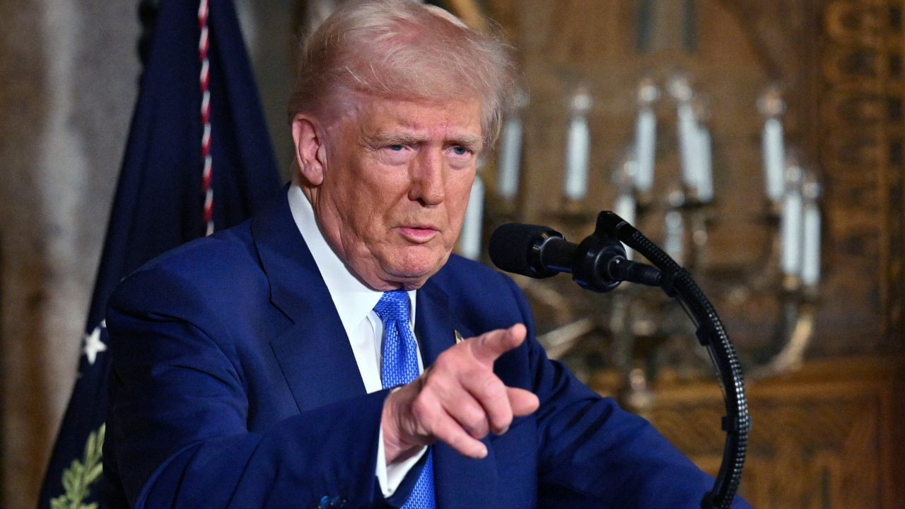 Donald Trump: 'মোদীকে সম্মান করি কিন্তু ভারতকে ১৮২ কোটি কেন দেব?', হঠাৎ কীসে এত গোঁসা হল ট্রাম্পের? Donald Trump: 'মোদীকে সম্মান করি কিন্তু ভারতকে ১৮২ কোটি কেন দেব?', হঠাৎ কীসে এত গোঁসা হল ট্রাম্পের?