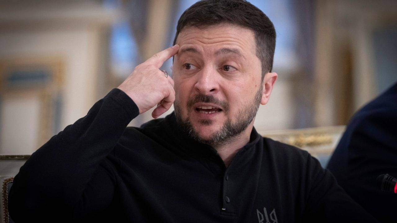 Volodymyr Zelensky: ইউক্রেনের প্রেসিডেন্ট পদ ছাড়তে রাজি জেলেনস্কি, শর্ত শুধু একটাই...