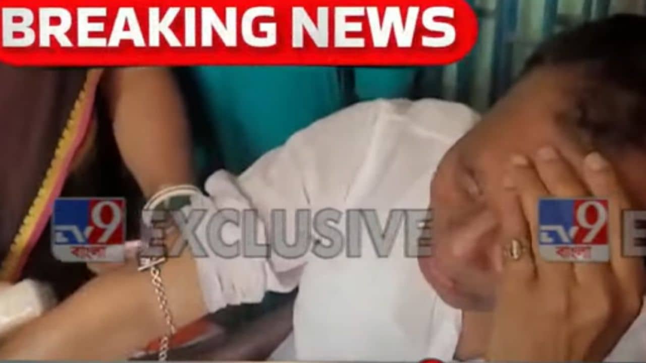 Contai: পুলিশের হাতে আক্রান্ত তৃণমূল বিধায়ক অখিল গিরি! সমবায় নির্বাচন ঘিরে রণক্ষেত্র কাঁথি