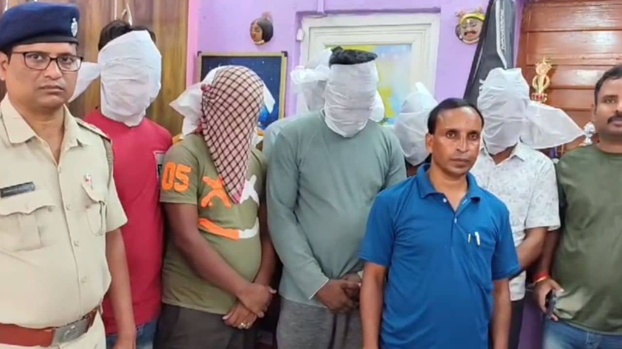 Canning: টুথপেস্টের ভিতরে সোনা! ক্যানিংয়ে চোখ কপালে পুলিশের