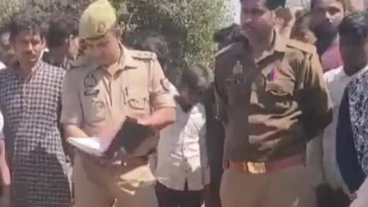 স্ত্রী-প্রেমিকা না করে দিয়েছিল, শরীর ভোগ করতে পাড়ার বাচ্চা ছেলেটার সঙ্গেই ঘৃণ্যতম কাজ করল দুই বন্ধু! খবরটা শুনে শিউরে উঠছে পড়শিরাও