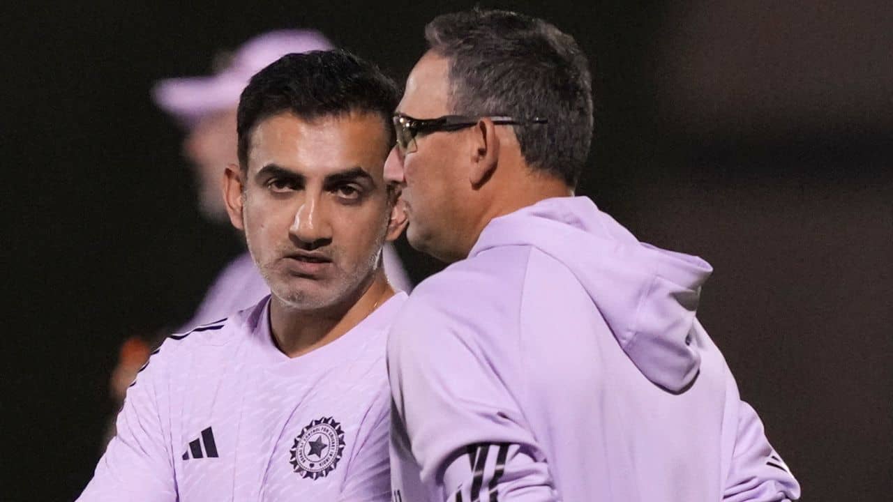 Team India: ভারতীয় টিমে গম্ভীরের সাপোর্ট স্টাফদের উপর কোপ! একদিন পর বোর্ডের বড় সিদ্ধান্ত