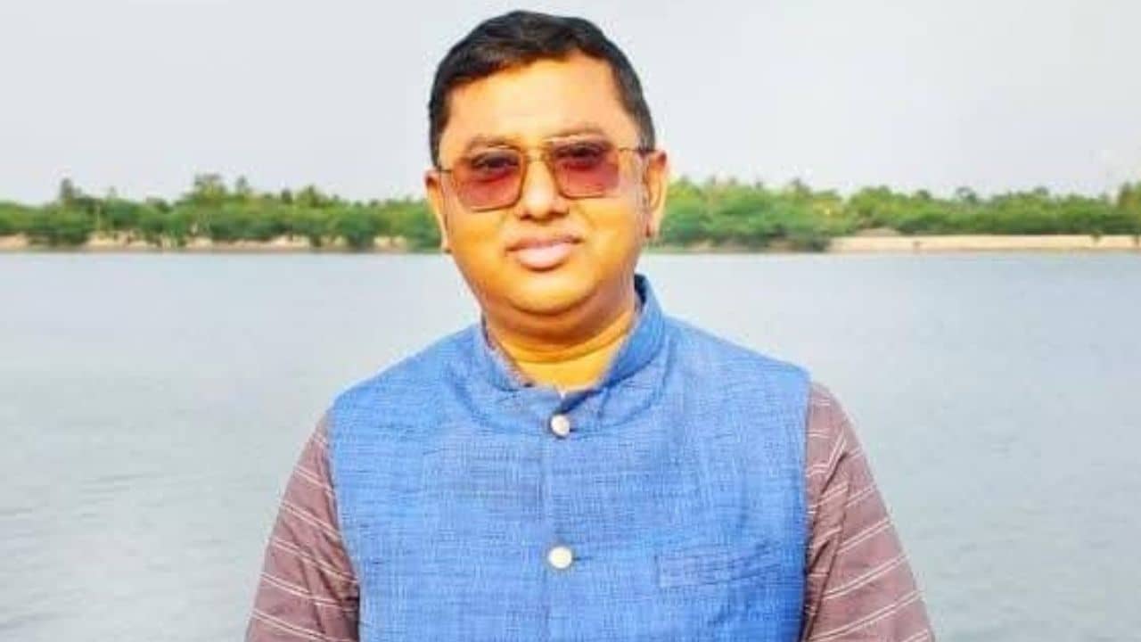 BJP: সুকল্যাণ নয় অকল্যাণ, পদ পেতেই পোস্টার পড়ল TMC পার্টি অফিসে