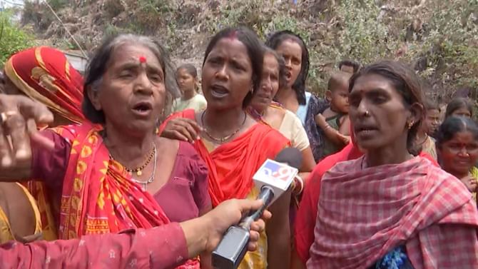 'দুটো রুটি কার মুখে দেব, মরলে এখানেই মরব...', বিপন্ন বেলগাছিয়া