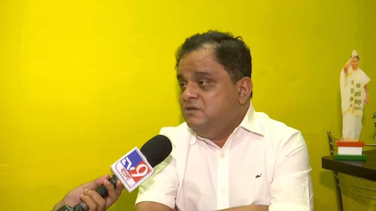 Bratya on Jadavpur: ‘ক্যাম্পাসে ABVP-TMCP সবাই থাকবে, থাকবে ISF-ও’, বিধানসভায় যাদবপুরকে গণতন্ত্রের পাঠ ব্রাত্যর Bratya on Jadavpur: ‘ক্যাম্পাসে ABVP-TMCP সবাই থাকবে, থাকবে ISF-ও’, বিধানসভায় যাদবপুরকে গণতন্ত্রের পাঠ ব্রাত্যর