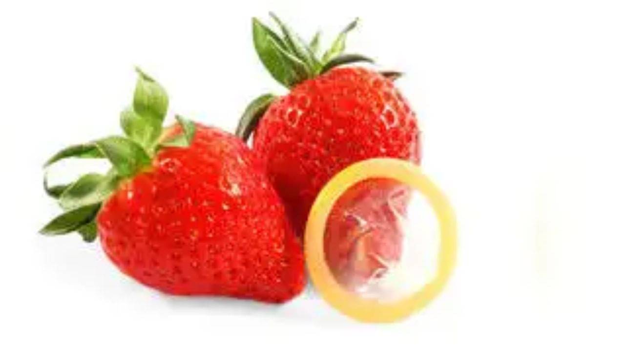 ফ্লেভার্ড কন্ডোম ছেড়ে এবার গন্ধহীন কন্ডোমে ফিরুন, বুঝবেন না কত বড় বিপদ ঘটছে...