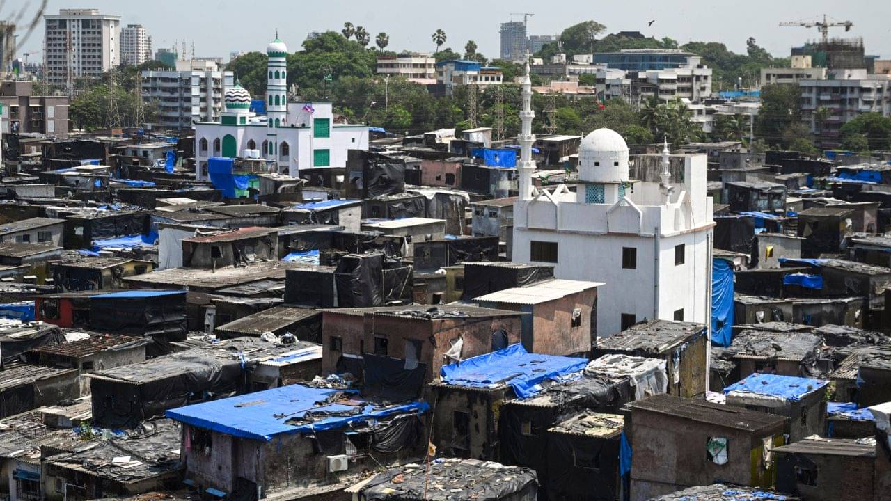 Dharavi Slum: বিশ্বাসই হবে না এটা এশিয়ার বৃহত্তম বস্তি, ধারাভি বদলে যাচ্ছে এইভাবে...