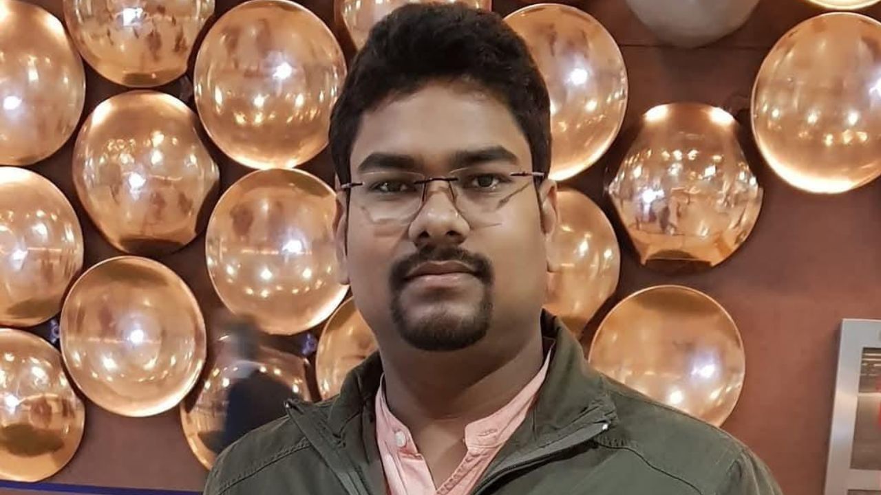 Purbo Medinipur: ভুয়ো পরিচয় দিয়ে এসপি ডিআই-কে মেসেজ! গ্রেফতার স্নাতকোত্তর যুবক Purbo Medinipur: ভুয়ো পরিচয় দিয়ে এসপি ডিআই-কে মেসেজ! গ্রেফতার স্নাতকোত্তর যুবক