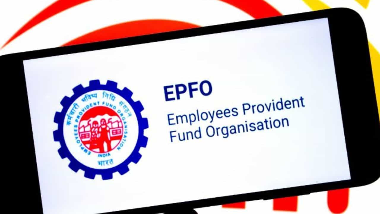 EPFO নিয়ে বড় সিদ্ধান্ত মার্চে, আপনার টাকা বাড়বে নাকি কমবে জানুন EPFO নিয়ে বড় সিদ্ধান্ত মার্চে, আপনার টাকা বাড়বে নাকি কমবে জানুন