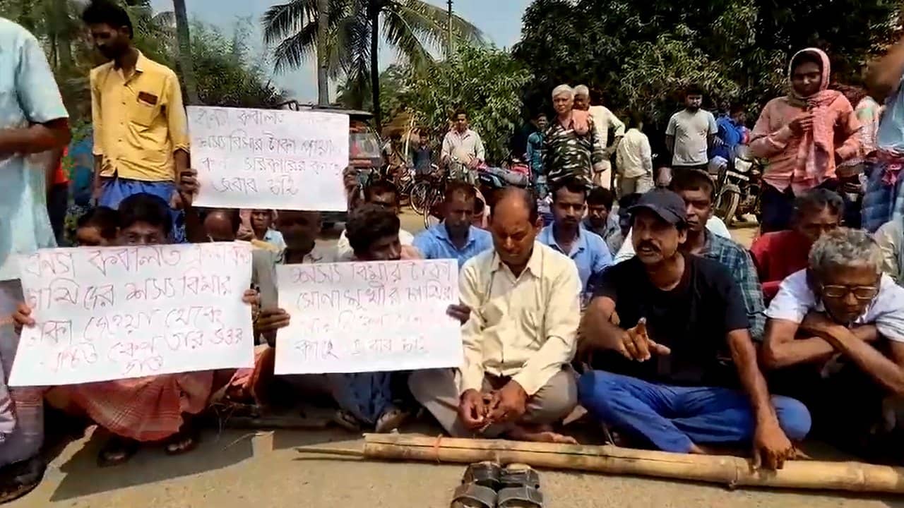Farmers Agitation: আশ্বাস দিলেও মিলছে না বন্যার ক্ষতিপূরণ, ক্ষোভে ফুঁসছেন কৃষকরা! মুখে ‘কুলুপ’ কৃষি দফতরের