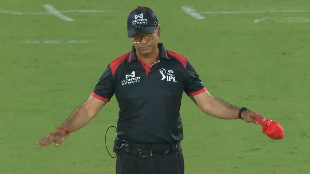 IPL 2025, DC vs LSG: আম্পায়ারিংয়ে সমীহ আদায় করে নিলেন বাংলার 'প্রথম', শুরুতে হতাশা পোড়েলের! IPL 2025, DC vs LSG: আম্পায়ারিংয়ে সমীহ আদায় করে নিলেন বাংলার 'প্রথম', শুরুতে হতাশা পোড়েলের!