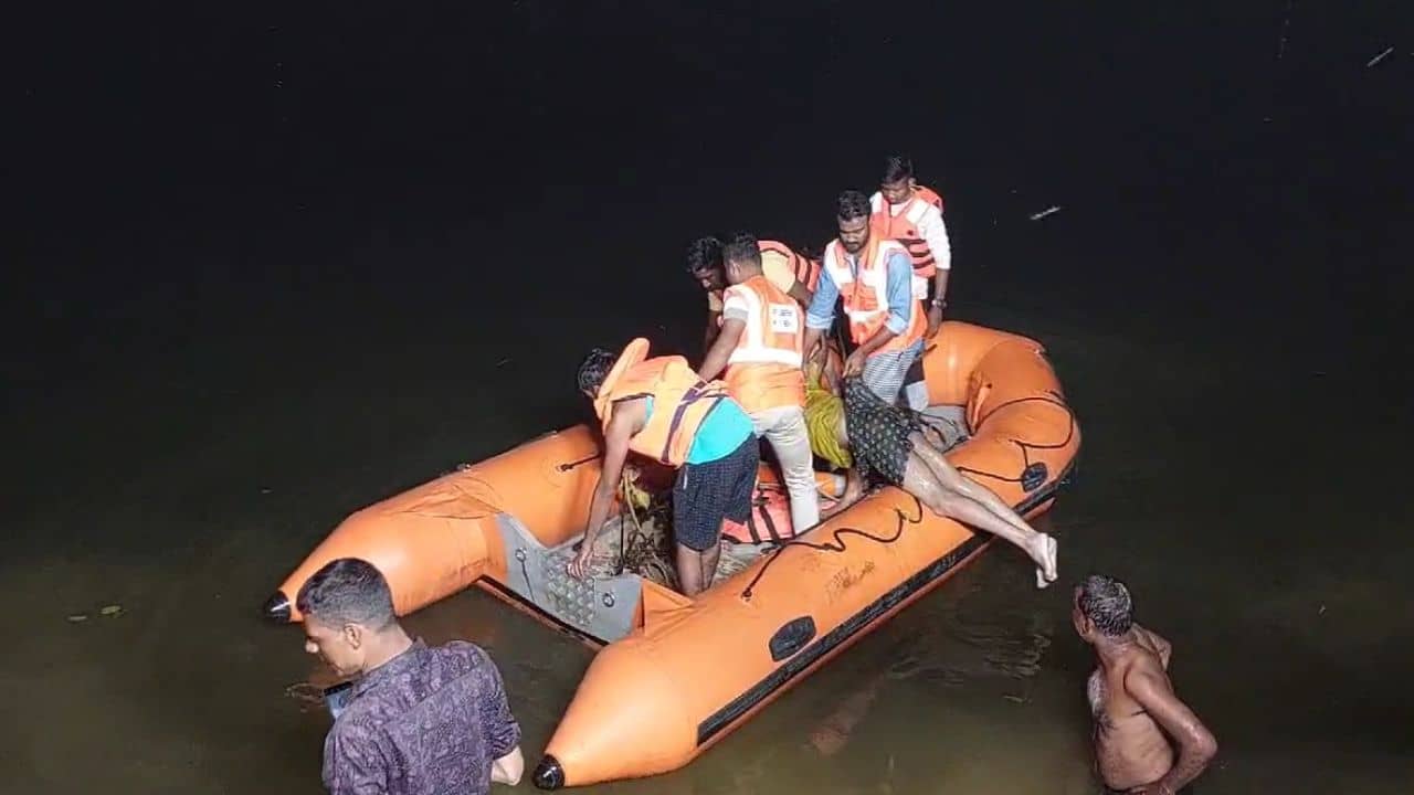 Bankura: রসায়নের পরীক্ষা দিয়ে বাড়ি ফিরে বেরিয়ে গিয়েছিল, উচ্চমাধ্যমিক পরীক্ষার্থীর পরিণতি মানতে পারছে না কেউ