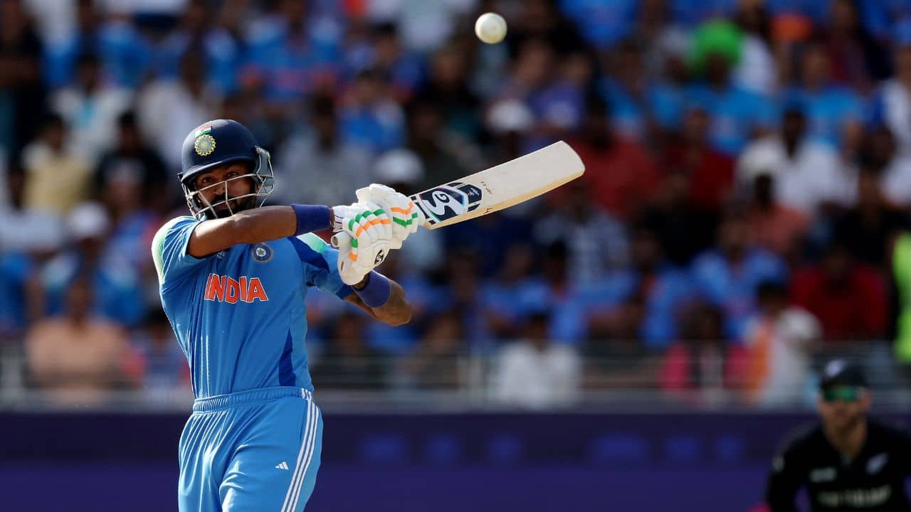 IND vs NZ: কিউয়িদের অবিশ্বাস্য ফিল্ডিং, ২৫০ রানের টার্গেট দিল ভারত