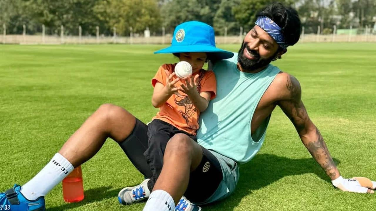 IPL 2025, Hardik Pandya ভিডিয়ো: ক্রিকেটে মজে হার্দিক পান্ডিয়া-পুত্র অগস্ত্য, স্পোর্টসম্যান স্পিরিটে মন জয়