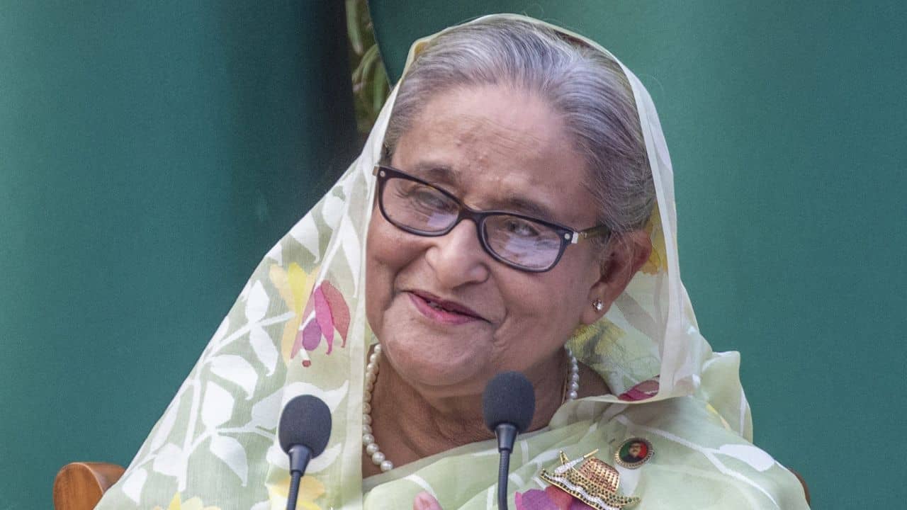 Sheikh Hasina: দেশ থেকে তাড়িয়েছে আগেই, শেখ হাসিনার শেষ সম্বলটুকুও কেড়ে নিল বাংলাদেশ!