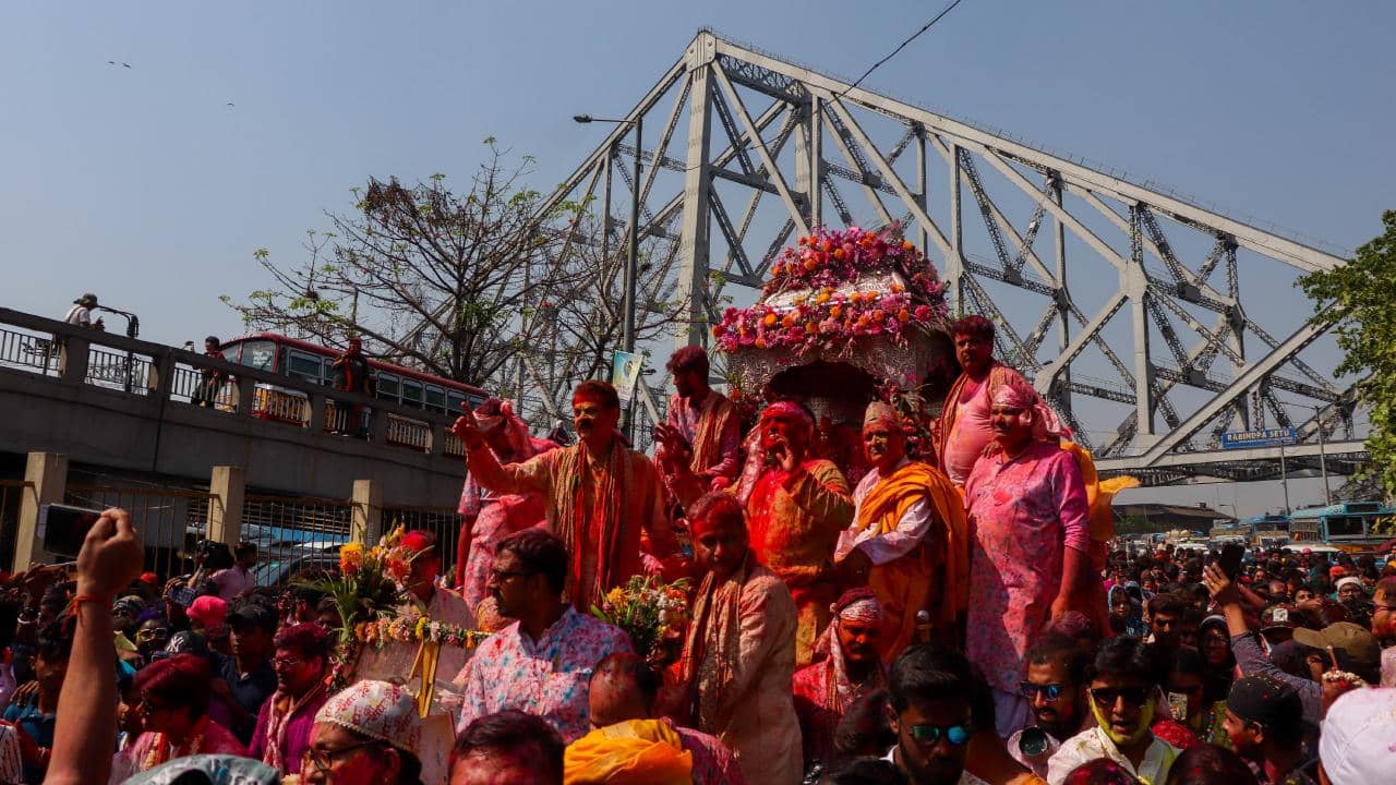 Weather Update: চল্লিশের দোরগোড়ায় পারদ! দোলের সন্ধ্যায় হবে কি বৃষ্টি? কী বলছে আবহাওয়া দফতর