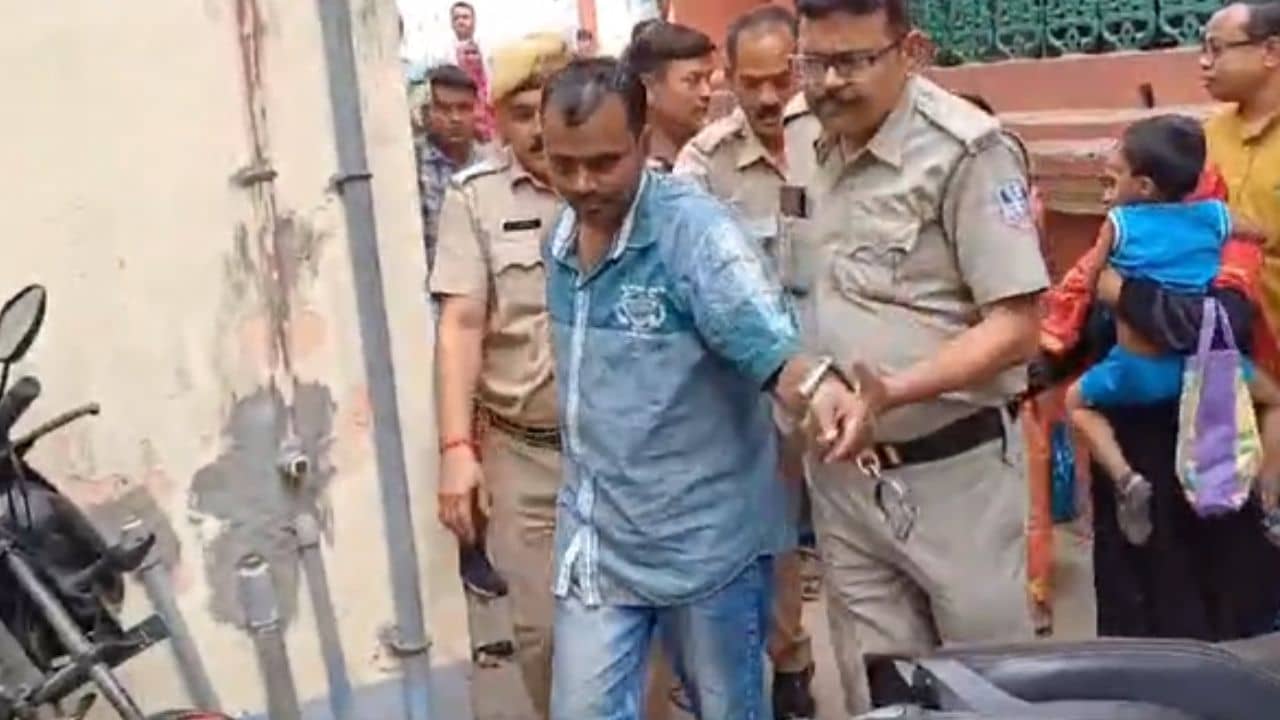 Hooghly: ৫ মাসের মেয়ের গলায় ব্লেড চালিয়েছিলেন, ১১ বছর পর সেই বাবার হল যাবজ্জীবন