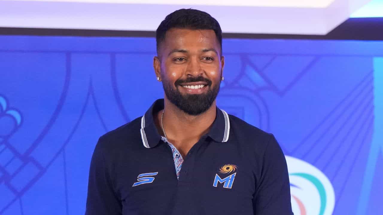 Hardik Pandya: রোহিত-সূর্য-বুমরার নাম করে নিজেকে কেন ভাগ্যবান বললেন হার্দিক পান্ডিয়া? Hardik Pandya: রোহিত-সূর্য-বুমরার নাম করে নিজেকে কেন ভাগ্যবান বললেন হার্দিক পান্ডিয়া?