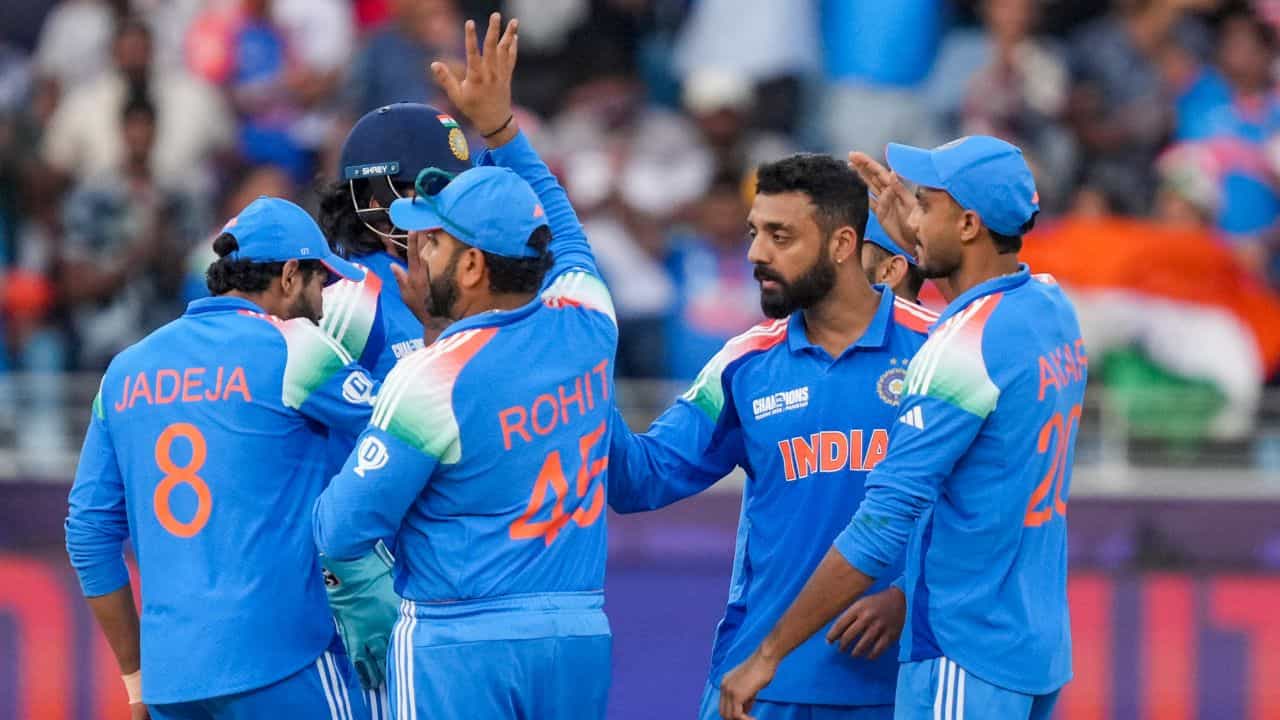 IND vs NZ Match Report: 'অভিষেক' ম্যাচেই ফাইফার, স্পিন জালে জয় ভারতের; সেমিতে সামনে অস্ট্রেলিয়া IND vs NZ Match Report: 'অভিষেক' ম্যাচেই ফাইফার, স্পিন জালে জয় ভারতের; সেমিতে সামনে অস্ট্রেলিয়া