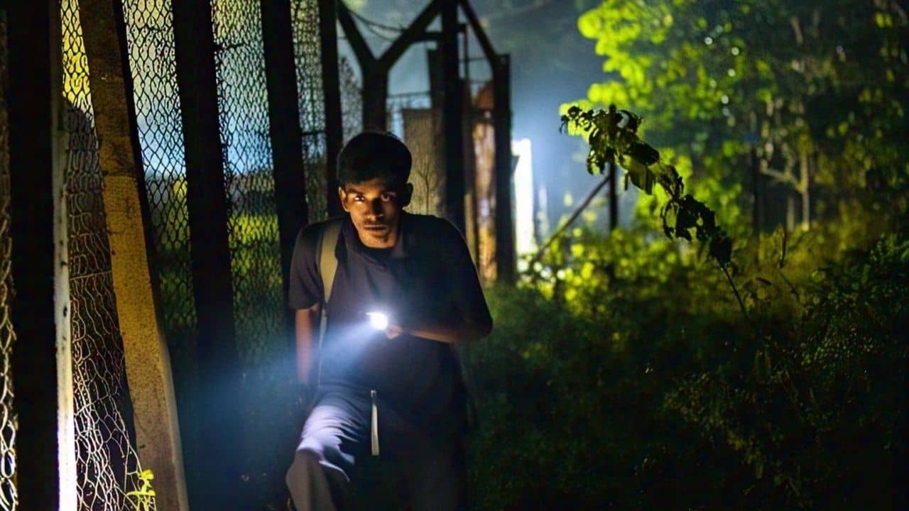 অবৈধ বসবাসকারীরা সাবধান! মিথ্যা বলে ভারতে থাকার দিন শেষ, জেলের ঘানি টানার সঙ্গে দিতে হবে লাখ লাখ টাকা জরিমানা