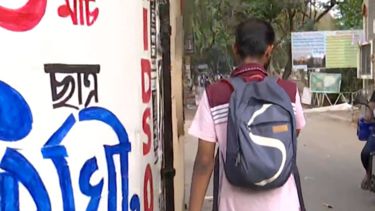 Jadavpur University: মাকে ধর্ষণের হুমকিও দেয় ওরা..., ফের যাদবপুরে র‌্যাগিংয়ের শিকার স্নাতকোত্তর পড়ুয়া