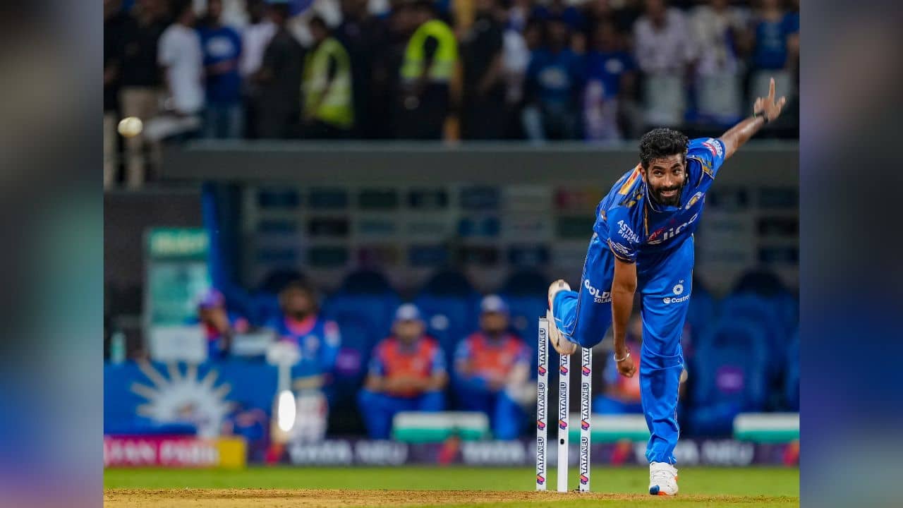 Jasprit Bumrah: বুমরা হয়তো খেলতেই... IPL এর আগে বড় ধাক্কা মুম্বই ইন্ডিয়ান্সের