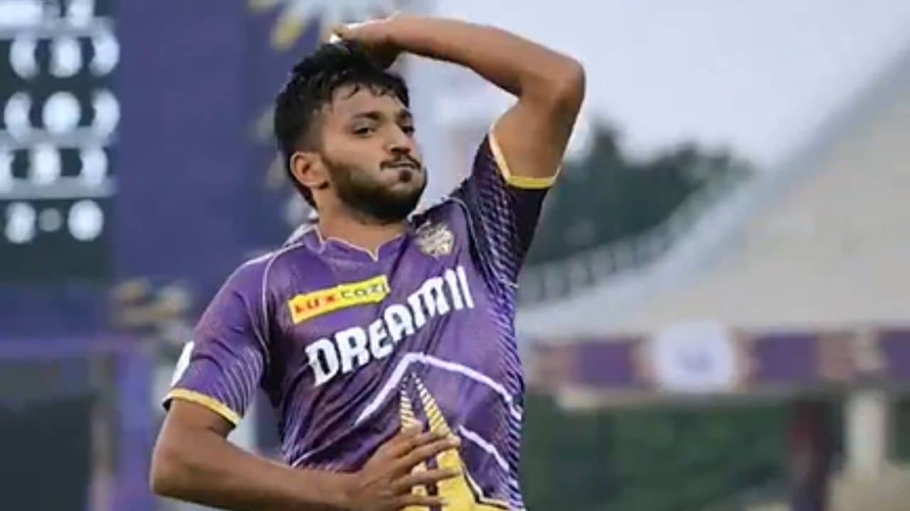 KKR, IPL 2025: ছিটকে গেলেন এক্সপ্রেস গতির পেসার, প্রাক্তন নাইটকে ফেরাল কেকেআর