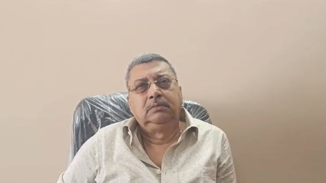 Kalyan Banerjee: ভুল হয়েছে মাফ করে দাও... শুনতেই সেদিন যাঁকে গদ্দার বলেছিলেন, তাঁকেই ভাই বলে বুকে জড়িয়ে ধরলেন কল্যাণ