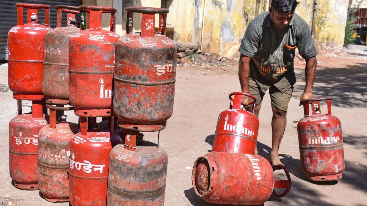 LPG KYC Update: মার্চ মাসই ডেডলাইন, এর মধ্যে KYC করাতেই হবে রান্নার গ্যাসের, নাহলে...