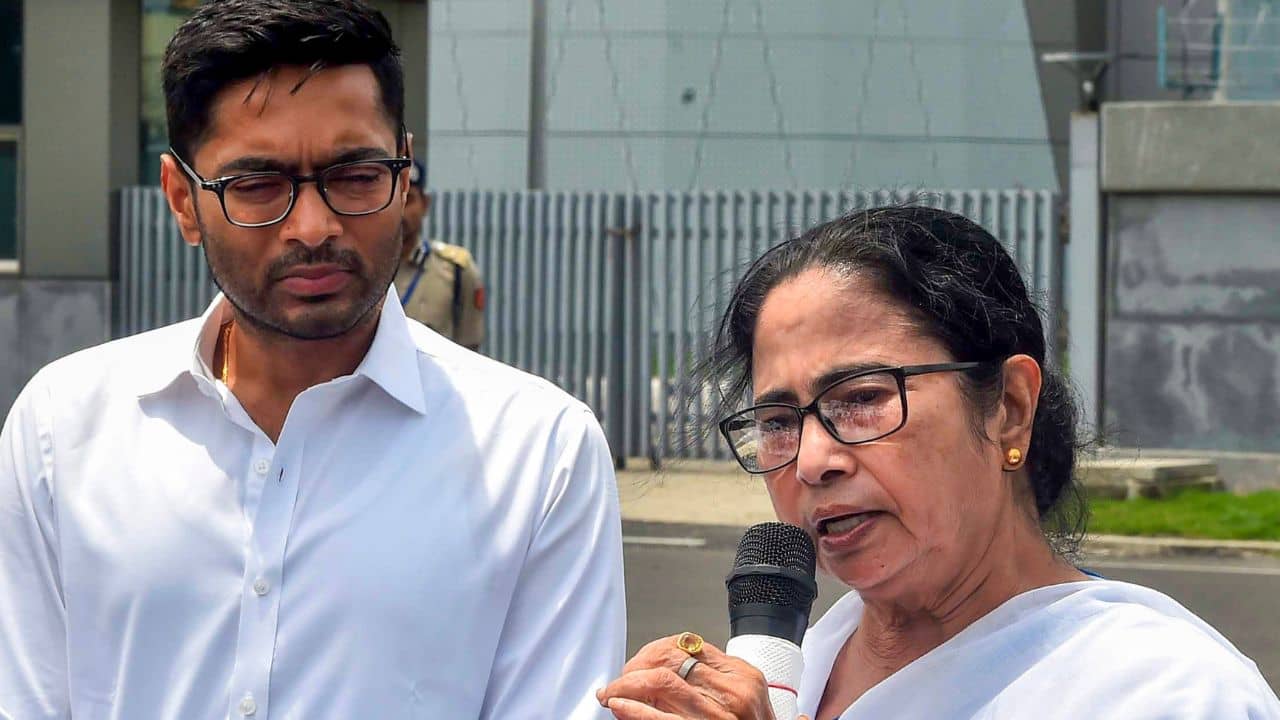 Abhishek Banerjee: বক্সীর নেতৃত্বাধীন প্রথম বৈঠকে নেই অভিষেক বন্দ্যোপাধ্যায়, মার্চেই করছেন আলাদা মিটিং