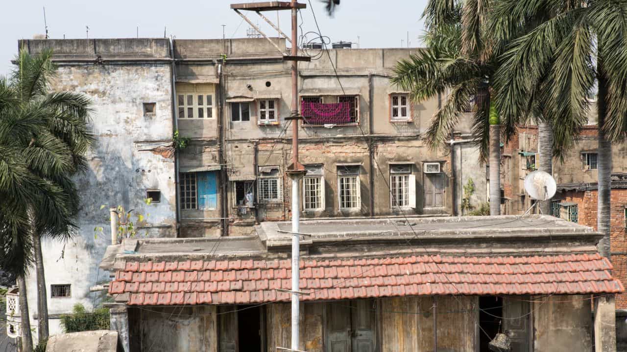 Kolkata: তিন তলা বাড়ি বানাতে কোন দিকে কত ফুটের ছাড়, নিয়মে বদল আনল কলকাতা পুরনিগম Kolkata: তিন তলা বাড়ি বানাতে কোন দিকে কত ফুটের ছাড়, নিয়মে বদল আনল কলকাতা পুরনিগম