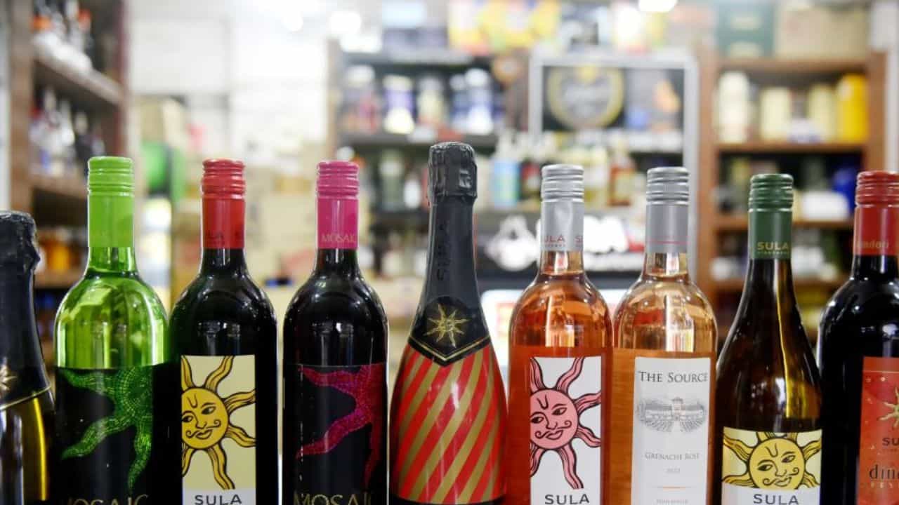 Liquor: 'মহিলারা তো টাকা পাচ্ছেন, পুরুষদের প্রতি সপ্তাহে ফ্রি-তে মদ দিন', বিধানসভায় দাঁড়িয়ে এ কেমন আবদার বিধায়কের! Liquor: 'মহিলারা তো টাকা পাচ্ছেন, পুরুষদের প্রতি সপ্তাহে ফ্রি-তে মদ দিন', বিধানসভায় দাঁড়িয়ে এ কেমন আবদার বিধায়কের!