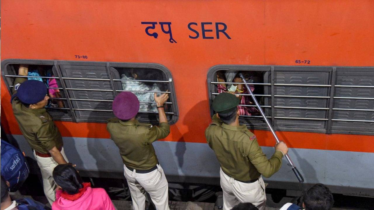 Railway: দেশের দ্বিতীয় ধনীতম ট্রেনটি ছাড়ে শিয়ালদহ থেকে, আয় কত জানেন