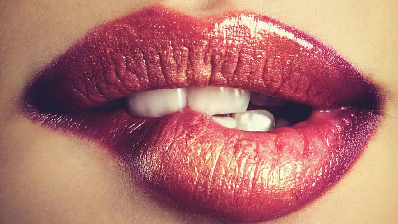 Lips Care Tips: শীতের চেয়ে বেশি ঠোঁট শুকিয়ে যাচ্ছে? এই উপায়ে কোমল রাখুন ওষ্ঠদ্বয়কে