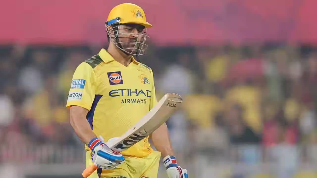 MS Dhoni: ধোনির ব্যাটিং পজিশনের সঙ্গে হাঁটুর যোগ? জোড়া ম্যাচ হেরে CSK কোচ ফ্লেমিং বললেন...