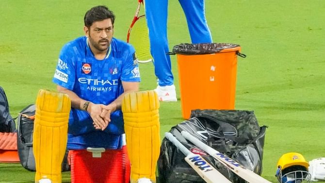 'আনক্যাপড' ধোনির চ্যালেঞ্জ, স্কাইয়ের পল্টন তৈরি!