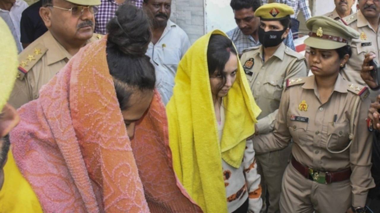 Merchant Navy Murder Case: চোখে-মুখে অনুতাপের ছাপ নেই, গাঁজা ও মরফিনের দাবিতে জেল মাথায় তুলছে মুসকান-সাহিল