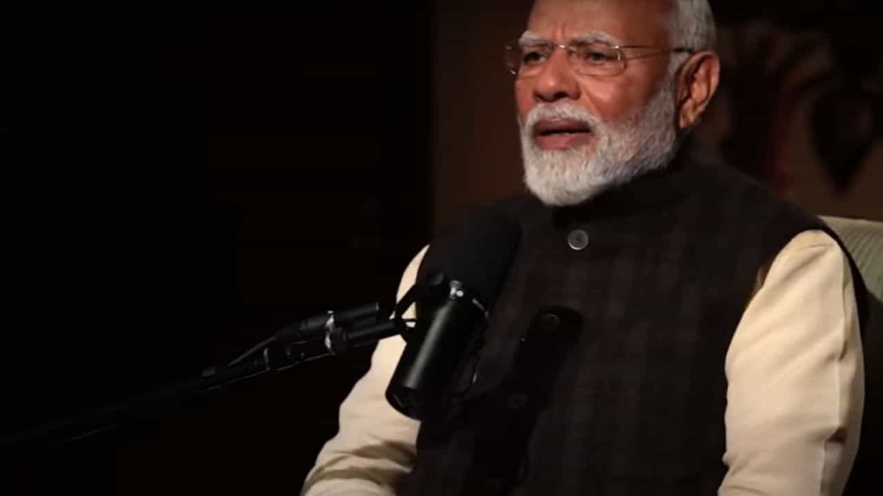 PM Narendra Modi With Lex Fridman: স্কুলের ফেলে দেওয়া চক দিয়ে সাদা জুতো ঝাঁ চকচকে রাখতাম: মোদী