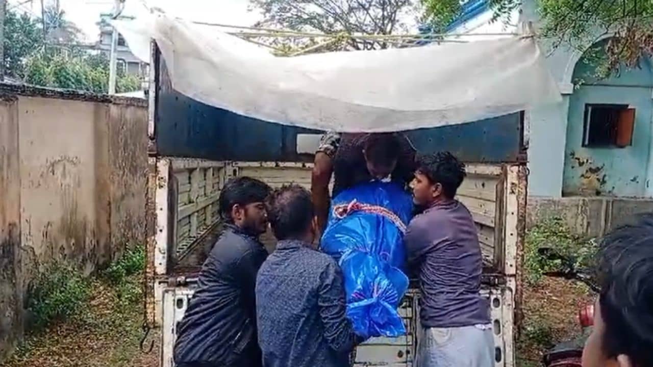 Murshidabad: চলে গিয়েও ঘরে ফিরে আসে দ্বিতীয় স্ত্রী, প্রথম স্ত্রীকে শ্বাসরোধ করে খুন